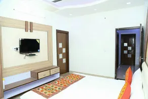 Maharaja Homestay(Homestay Near Tajmahal)- 3 Rooms - Image 5