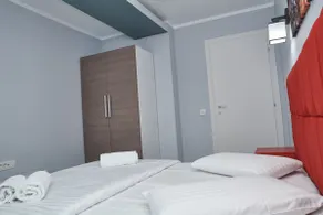 City Center 2-bedroom apartment with balcony - Image 4