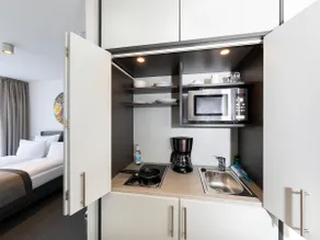 1 room apartment with kitchen on St. Pauli - Image 2