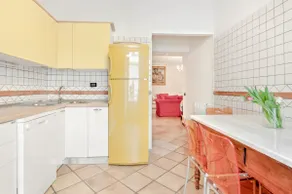 Explore the city from a classic apt at Colosseum - Image 5