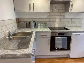 Ashcroft Apartment - Small Home Away From Home - Image 2
