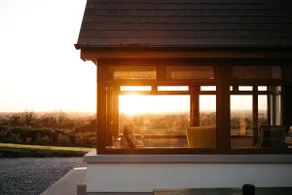 A spacious and tranquil home from home. - Image 4