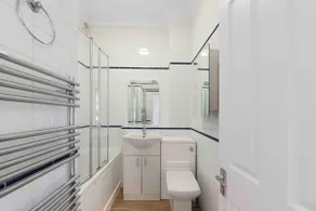 Stylish Upper Berkeley St Studio W1H Sleeps 4 - Image 4