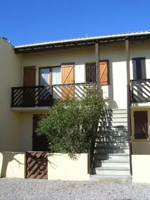 T2 Mez 1st fl, air cond., pedestrian street 50 m from Port, Parking - Image 2