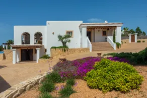 Villa Almond - Image 3