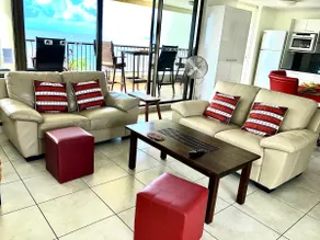 Cairns Esplanade Apartment - Image 2