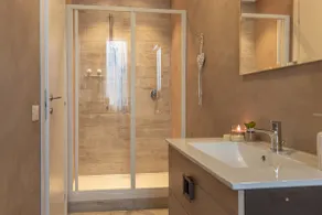 La Casa Rosa - Apartment no. 4 Contemporary - Image 4