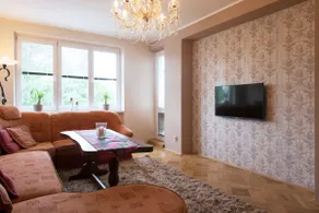 Cozy flat 15 min from airport+center, parking free - Image 4