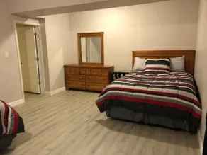 Spacious Unit with Mountain View - Image 5
