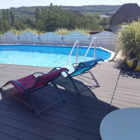 Cozy suite for total relaxation by the pool - Image 3