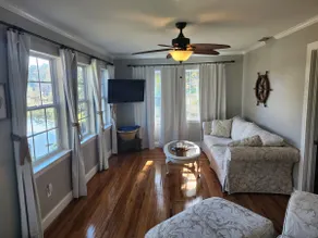 Bayou Getaway Cottage - Image 2