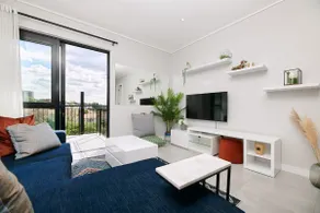Oskido's Hyde Park Luxury Apartment - Image 2