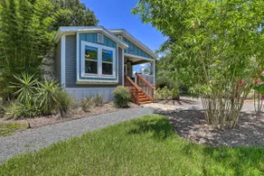 6 - Just Beachin' Cabin 2bed/2bath - Unit 10 - Image 4