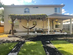 Centrally located 4bed & 2.5bath - Image 2