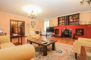 Gran Villa Gredos: Garden, Gas BBQ & Pool - Image 2