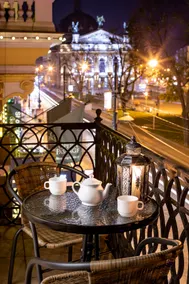 1 min walk to the Opera House! The center of Lviv! - Image 2