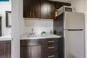 Studio w/ Kitchenette/Patio. Near trail, BART & DT - Image 4