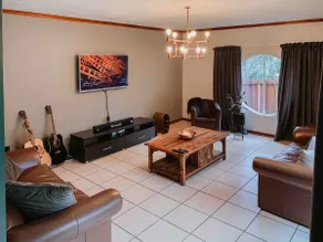 Villa Botanic - Entire Spacious Lifestyle Home - Image 3