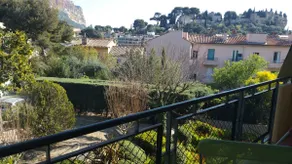Bright 3 bedrooms in the heart of the village, air-conditioned, garage. - Image 5
