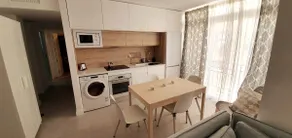 Cozy Apartment, Central AC, 2min from Beach - Image 2