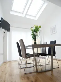 The Courtyard, 4 - Bed, Sleeps 6, Pets Welcome - Image 4