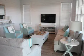 Gorgeous Marsh Views and 2 Blocks from the beach! - Image 5
