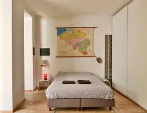 Contemporary Art Flat in Centre - Image 3