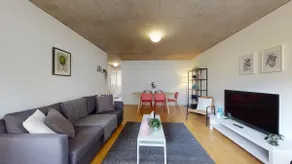 Bright 2 bedroom apartment in the center - Image 2