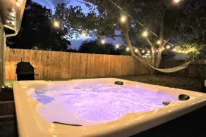 New XL Hot Tub Modern House Disney/Universal 13MIN - Image 2