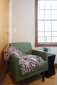 Beautiful Downtown New Haven Retreat - Image 5