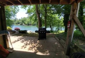 5 bdrm Lakefront home, w/kayaks, great fishing! - Image 5
