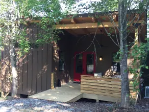 Dog Friendly - Arcadia Cabin at Farmside Village - Image 2