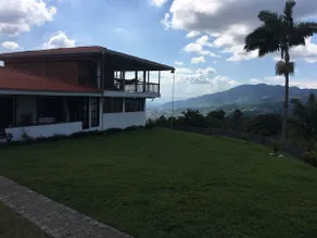 Farm in Dosquebradas with an excellent view - Image 5
