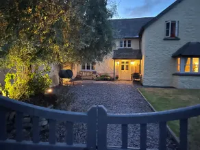 Georgian farmhouse sleeps 16 with hottub - Image 4