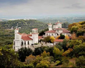 Hill Country Getaway - Image 5