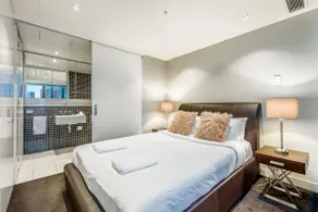 Exclusive Stays - Freshwater Place - Image 4