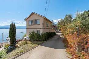 Lake Front Cottage with Dock! On the Sunny Shuswap - Image 5