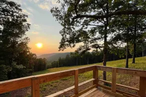 The Sunset Cabins (Yellow Cabin) - Image 2