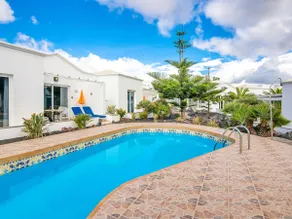 Luxurious Bungalow A2 in a quiet complex with pool 100m from the sea - Image 2