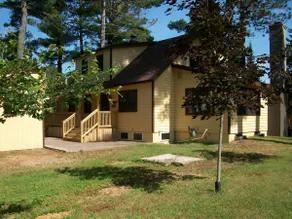 Spacious newly remodeled pet-friendly home - Image 2