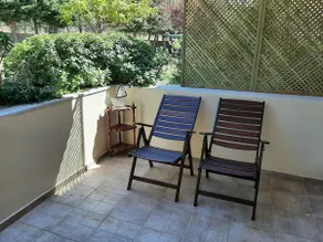 Milo's House: quiet area-good music-theater - Image 4