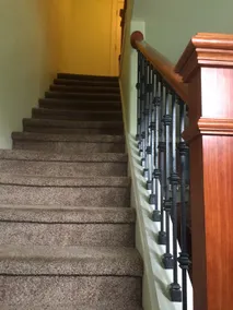 2 bed/1bath appt/big living room 5 min walk to MAX - Image 2