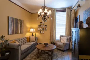Cozy Pied-a-Terre' in Historic McMinnville Bank - Image 5