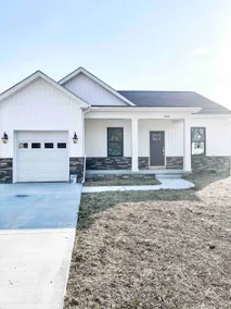 New modern ranch house in adorable small town - Image 5
