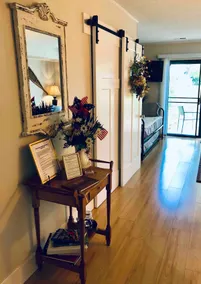 14 Wilshire Retreat - Image 2