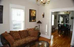 BRAND NEW DOWNTOWN HOUSE SLEEPS 5 HIGH END LUXURY - Image 2
