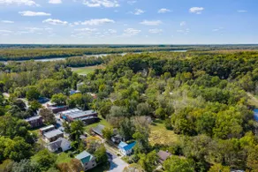The Rocheport Honey House! Historic & remodeled home! - Image 2