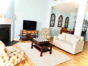 Spacious, Conveniently Located Townhouse - Image 4