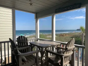 An Adorable Oceanfront Getaway - Image 2