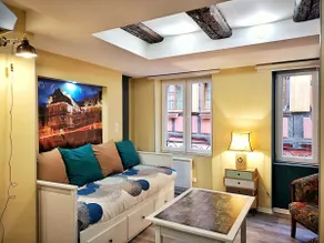 ★Charming★Center★Private Parking★CLEAN★ - Image 3